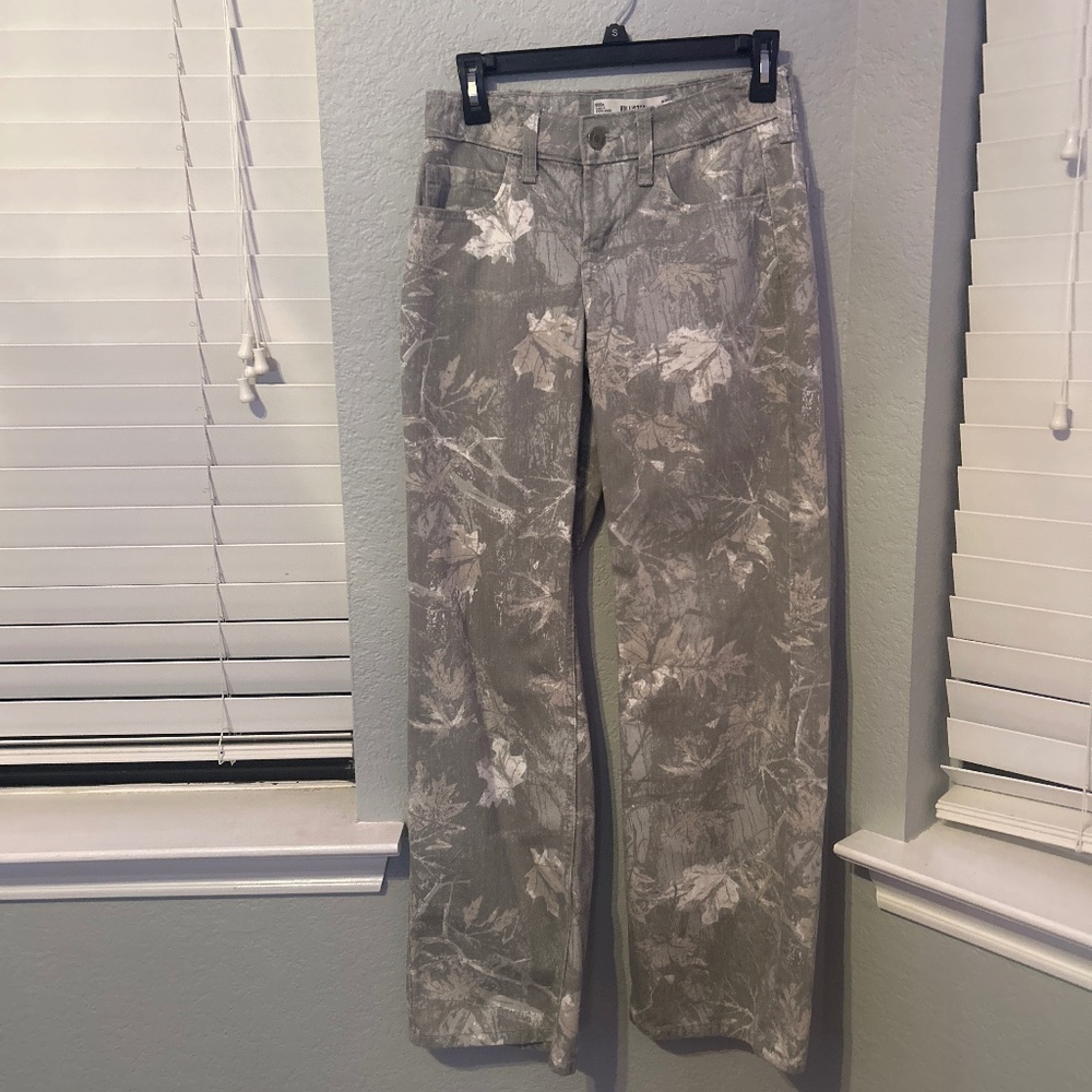 Hollister low-rise baggy regular camo jeans